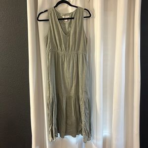 Rachel Zoe sage green midi ruffle hem dress. size S